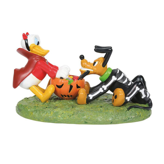 Disney's Donald and Pluto's Tussle Figurine 6007729 by Department 56