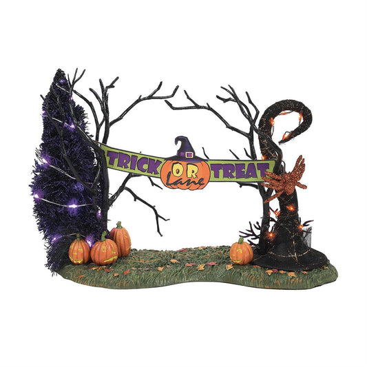 Trick or Treat Lane Entrance Figurine 6012299 by Department 56