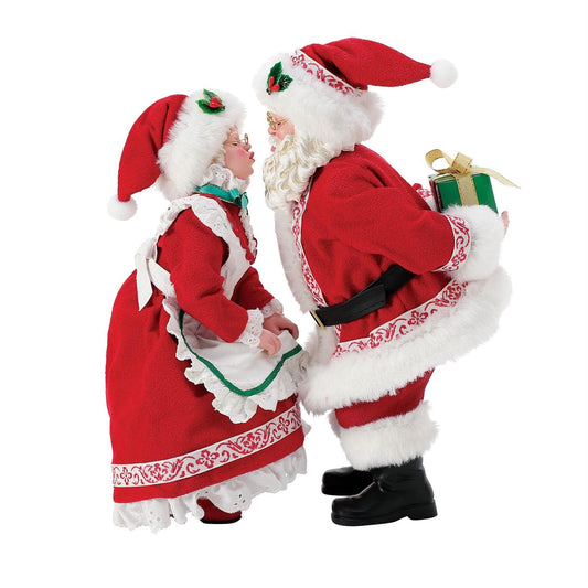 Department 56 North Pole Sweethearts Figurine 6015873